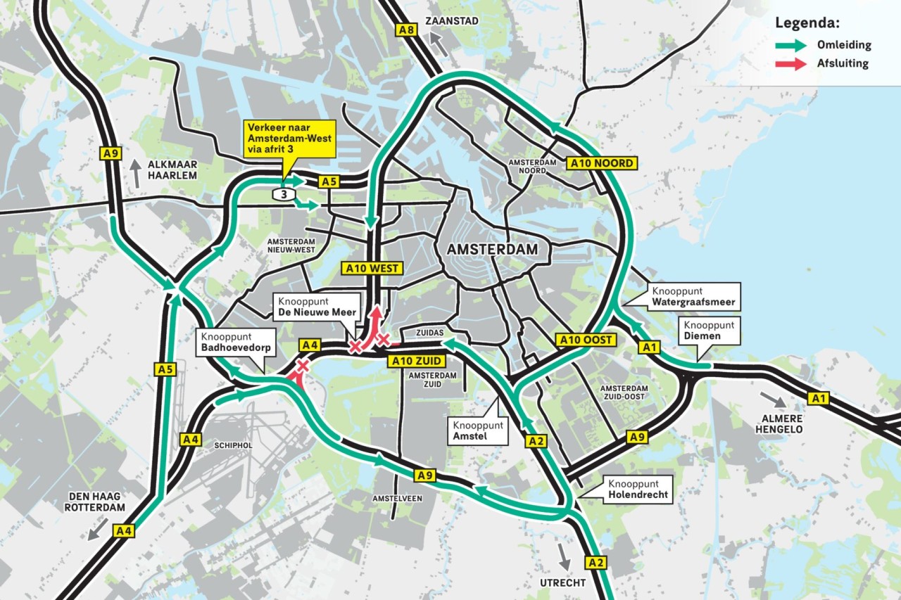 Een kaart van Amsterdam met de omleidingsroute tijdens het hemelvaartweekend