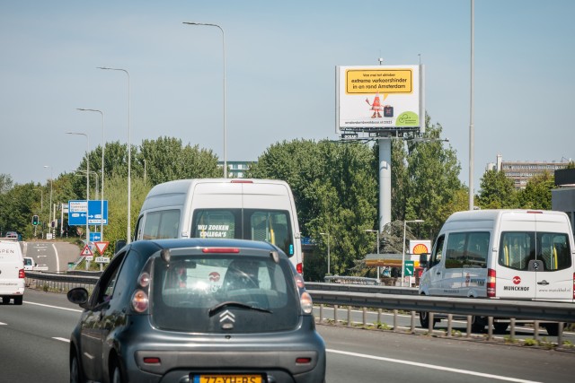 Ocean Outdoor met campagne Amsterdam Bereikbaar langs A10