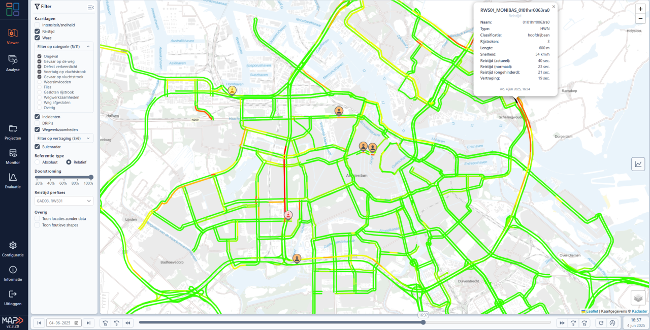 Een schermafbeelding van de TrafficDash Viewer die met groene, gele, oranje en rode markeringen laat zien wat de actuele verkeerssituatie is. 
