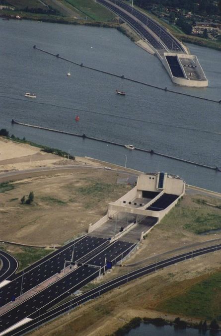 Zeeburgertunnel luchtfoto